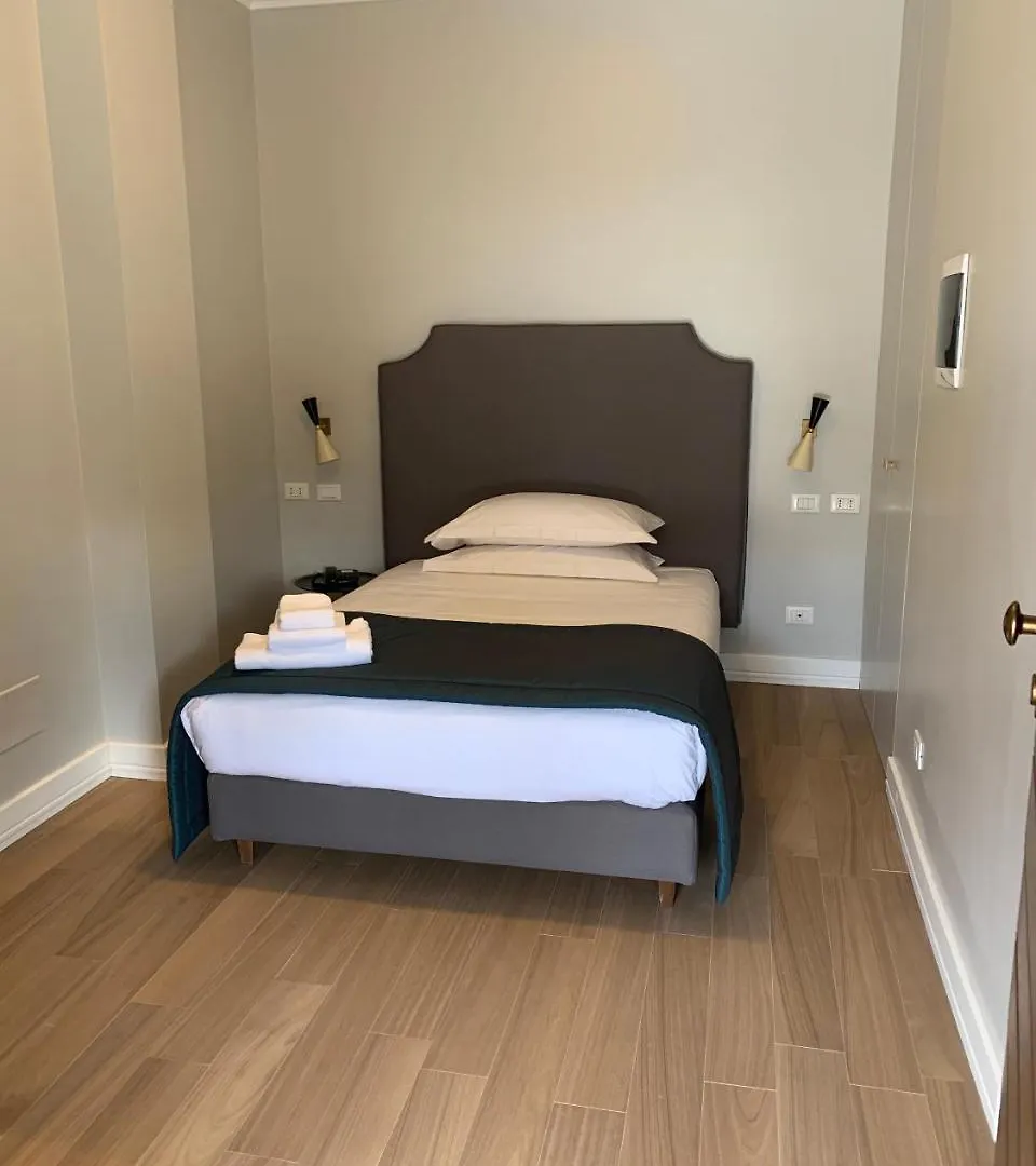 ***  רומא Favilla Hotel Di Charme איטליה